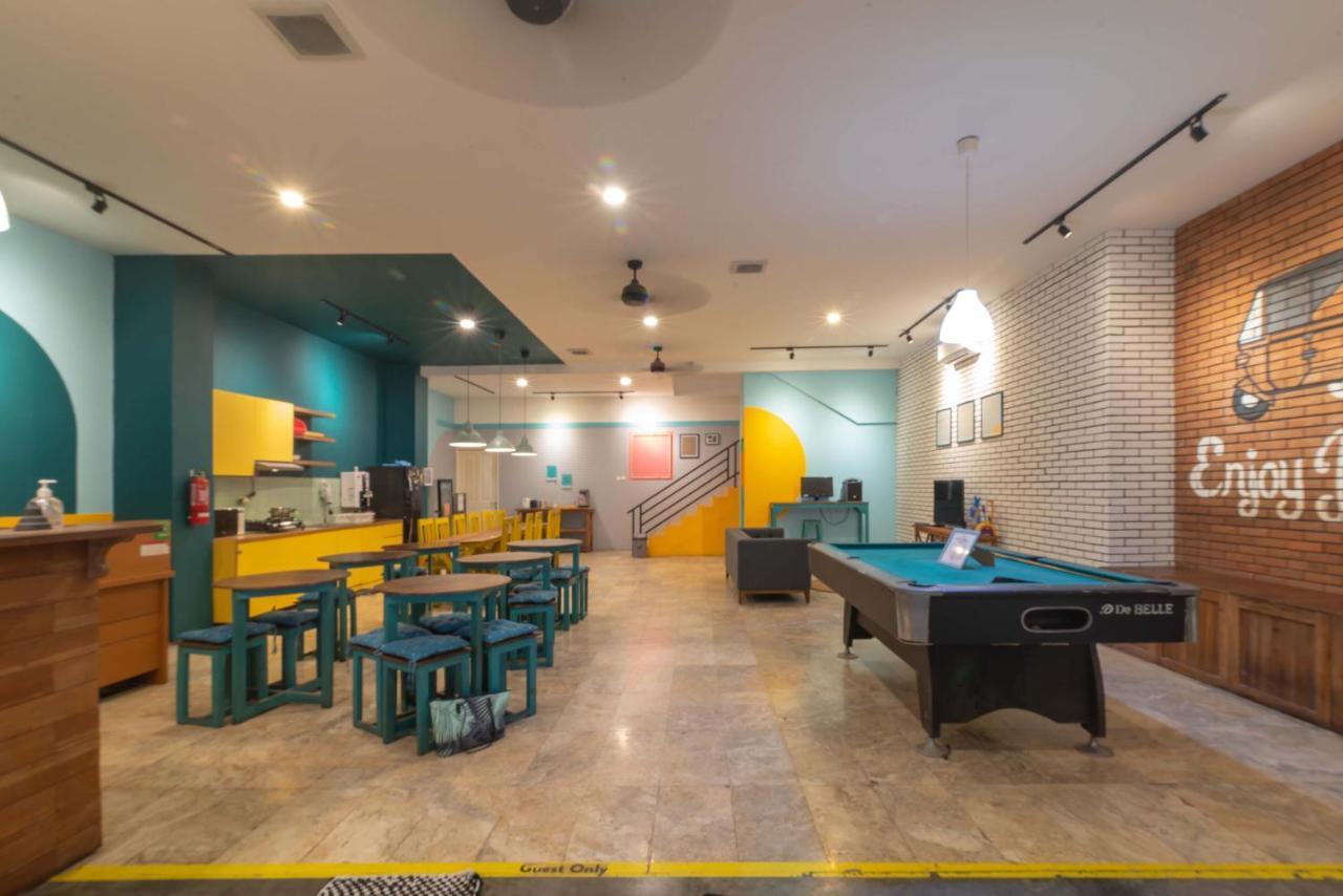 ג'קרטה Wonderloft Hostel Kota Tua מראה חיצוני תמונה