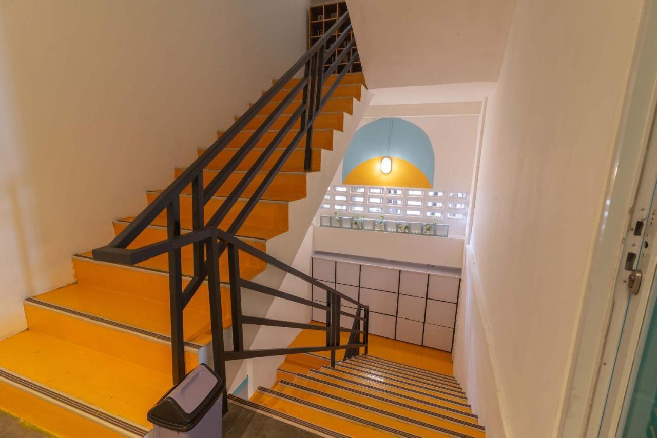ג'קרטה Wonderloft Hostel Kota Tua מראה חיצוני תמונה