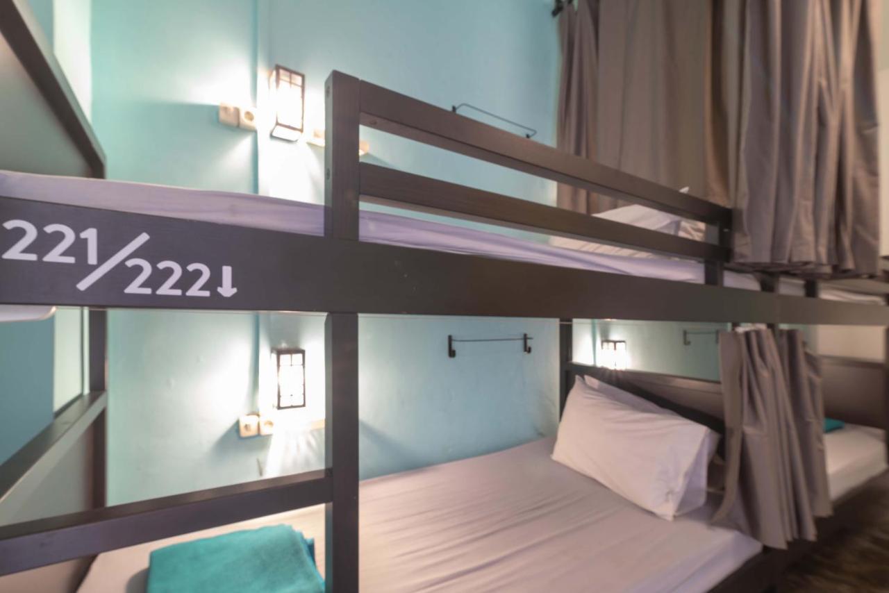 ג'קרטה Wonderloft Hostel Kota Tua מראה חיצוני תמונה