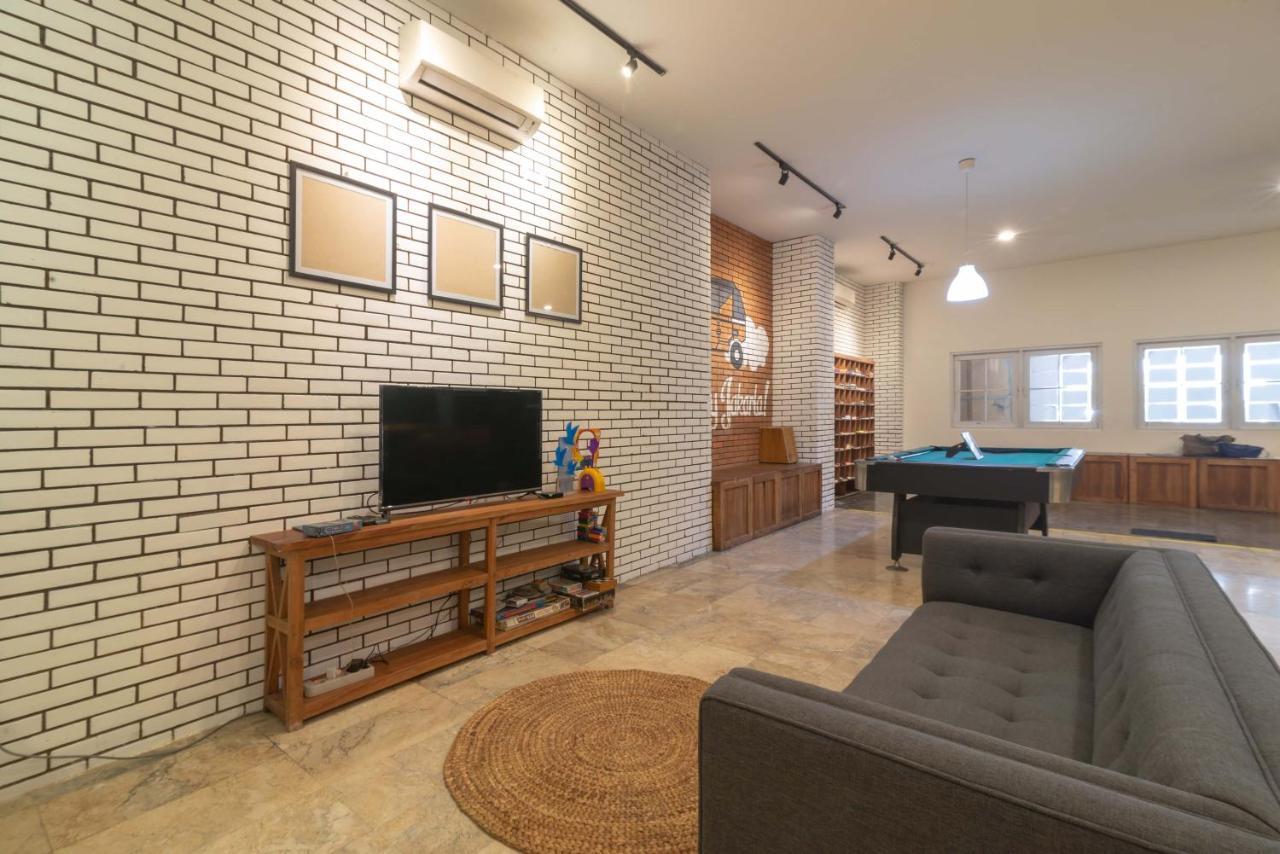 ג'קרטה Wonderloft Hostel Kota Tua מראה חיצוני תמונה
