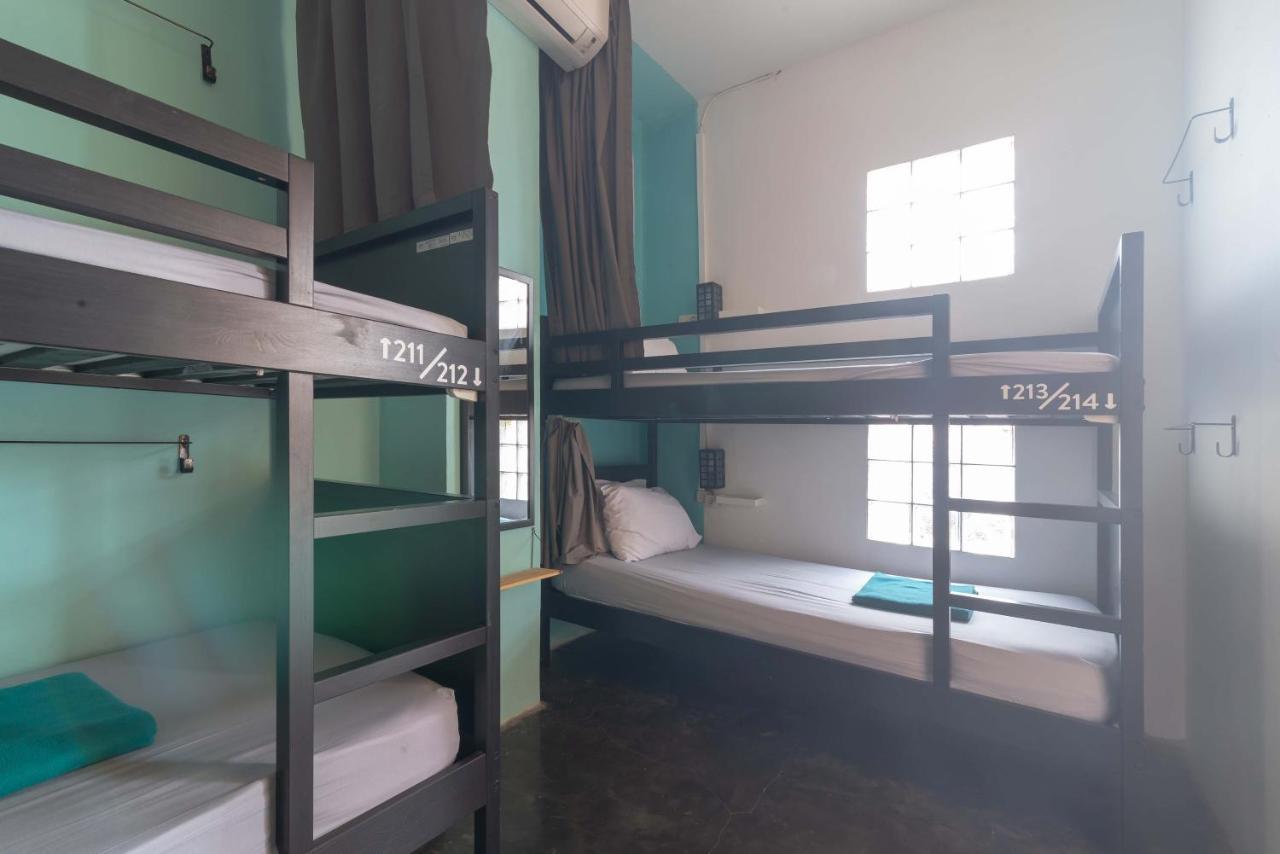 ג'קרטה Wonderloft Hostel Kota Tua מראה חיצוני תמונה