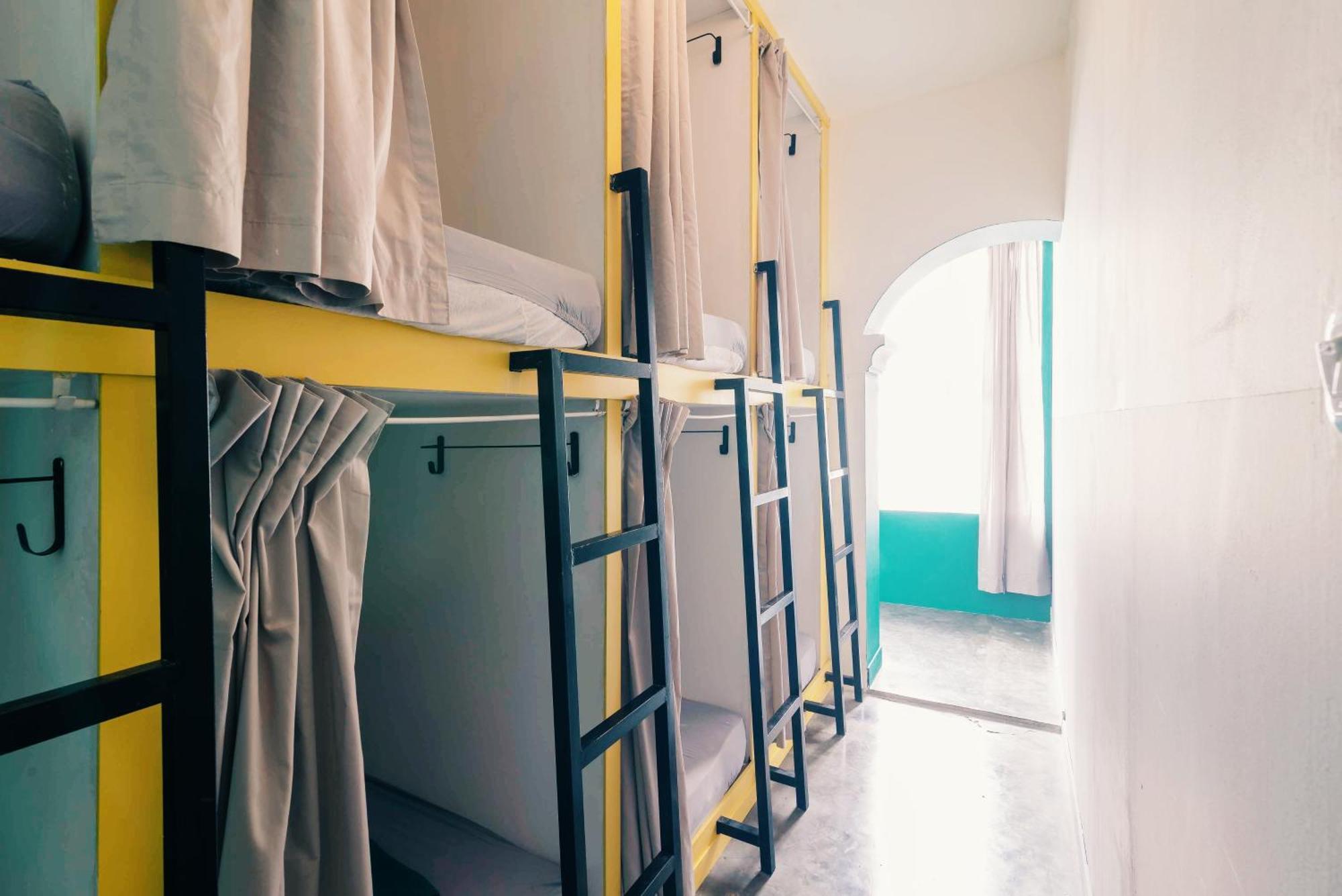 ג'קרטה Wonderloft Hostel Kota Tua מראה חיצוני תמונה