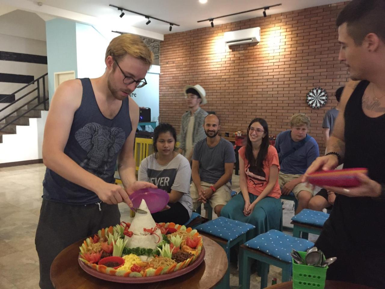 ג'קרטה Wonderloft Hostel Kota Tua מראה חיצוני תמונה