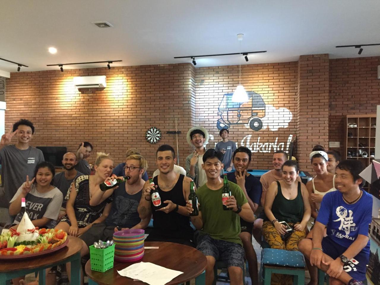 ג'קרטה Wonderloft Hostel Kota Tua מראה חיצוני תמונה